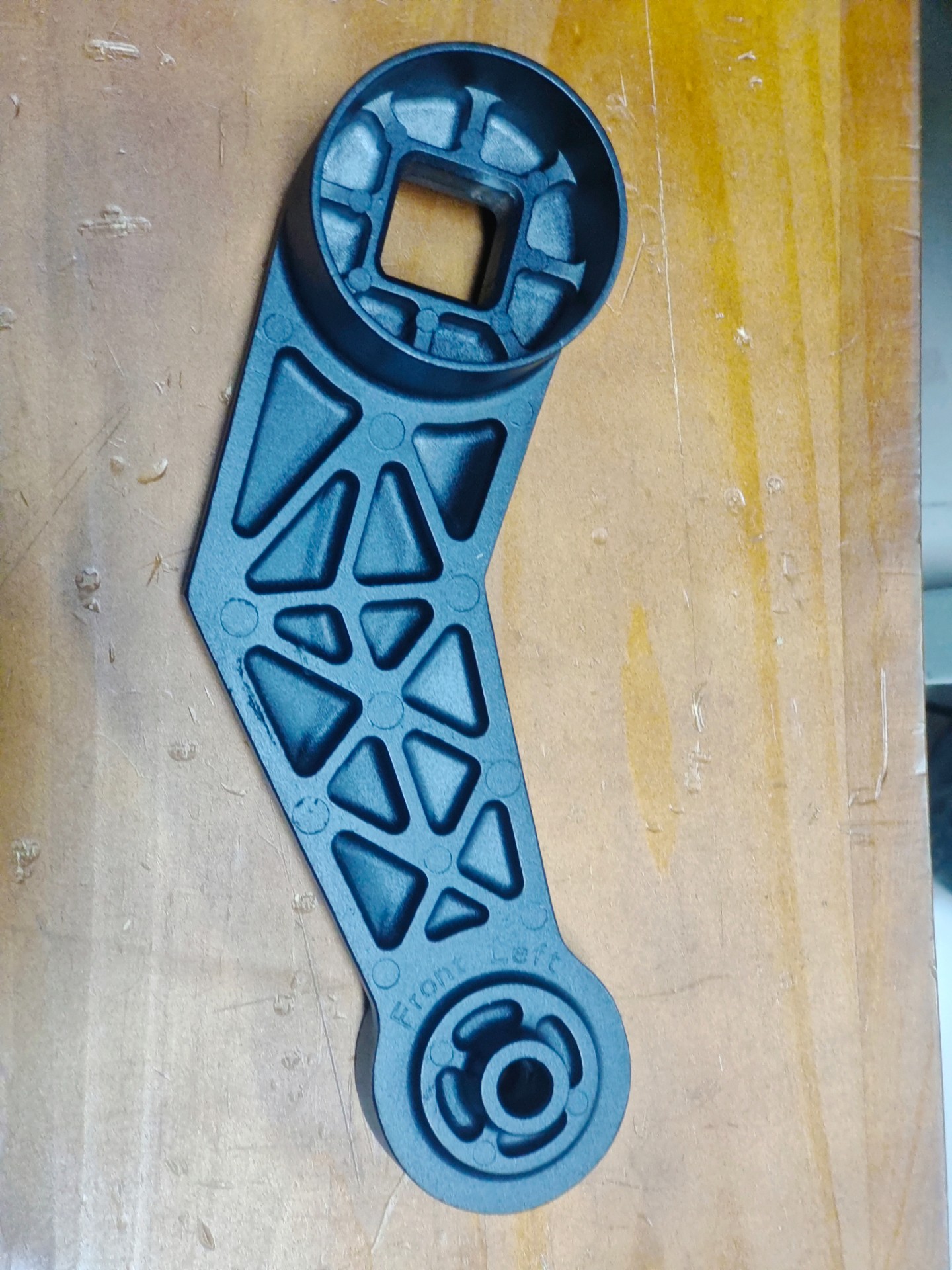 G3 Front shock arm -left